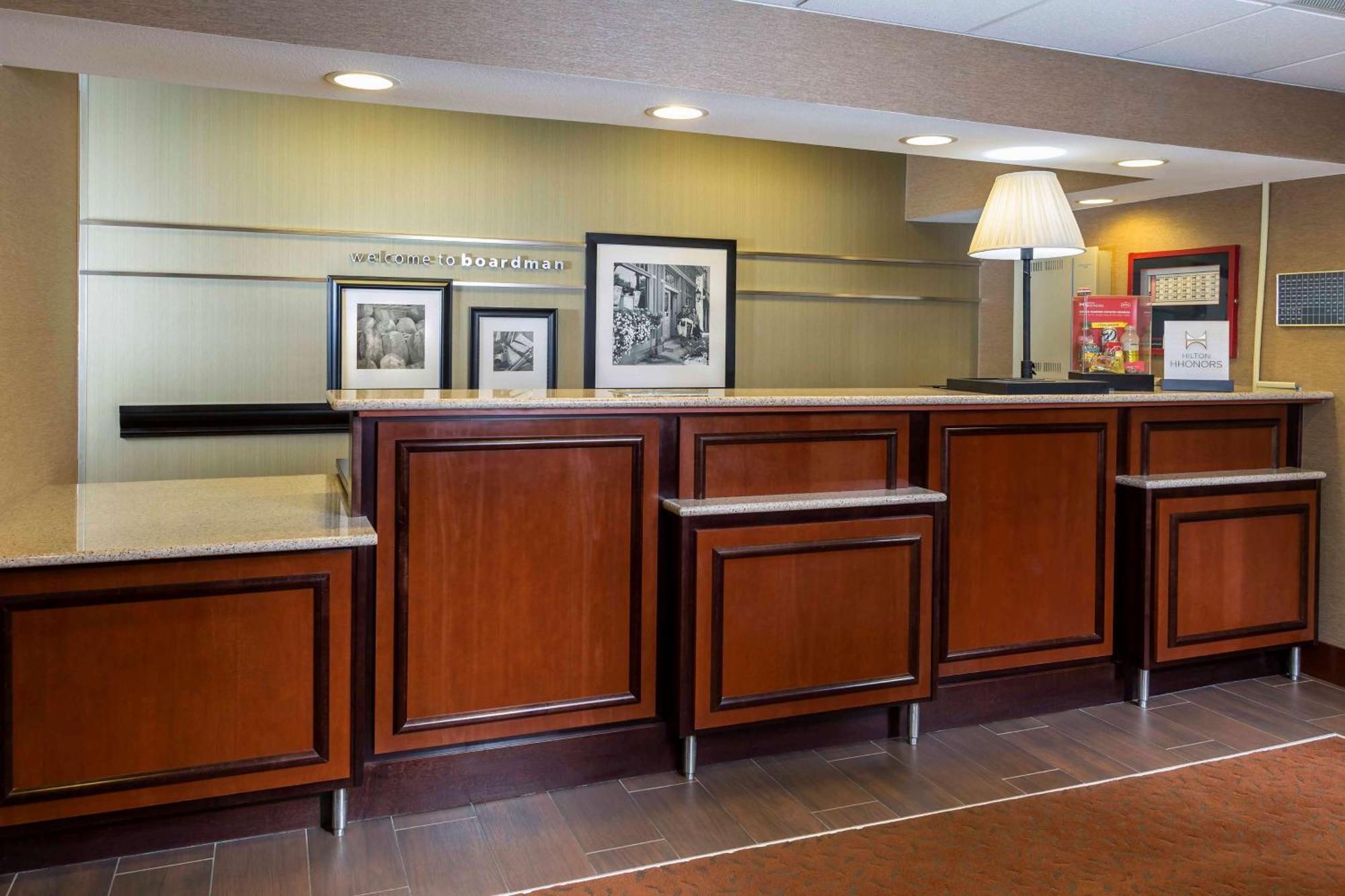 Hampton Inn Youngstown/Boardman Poland Exteriör bild