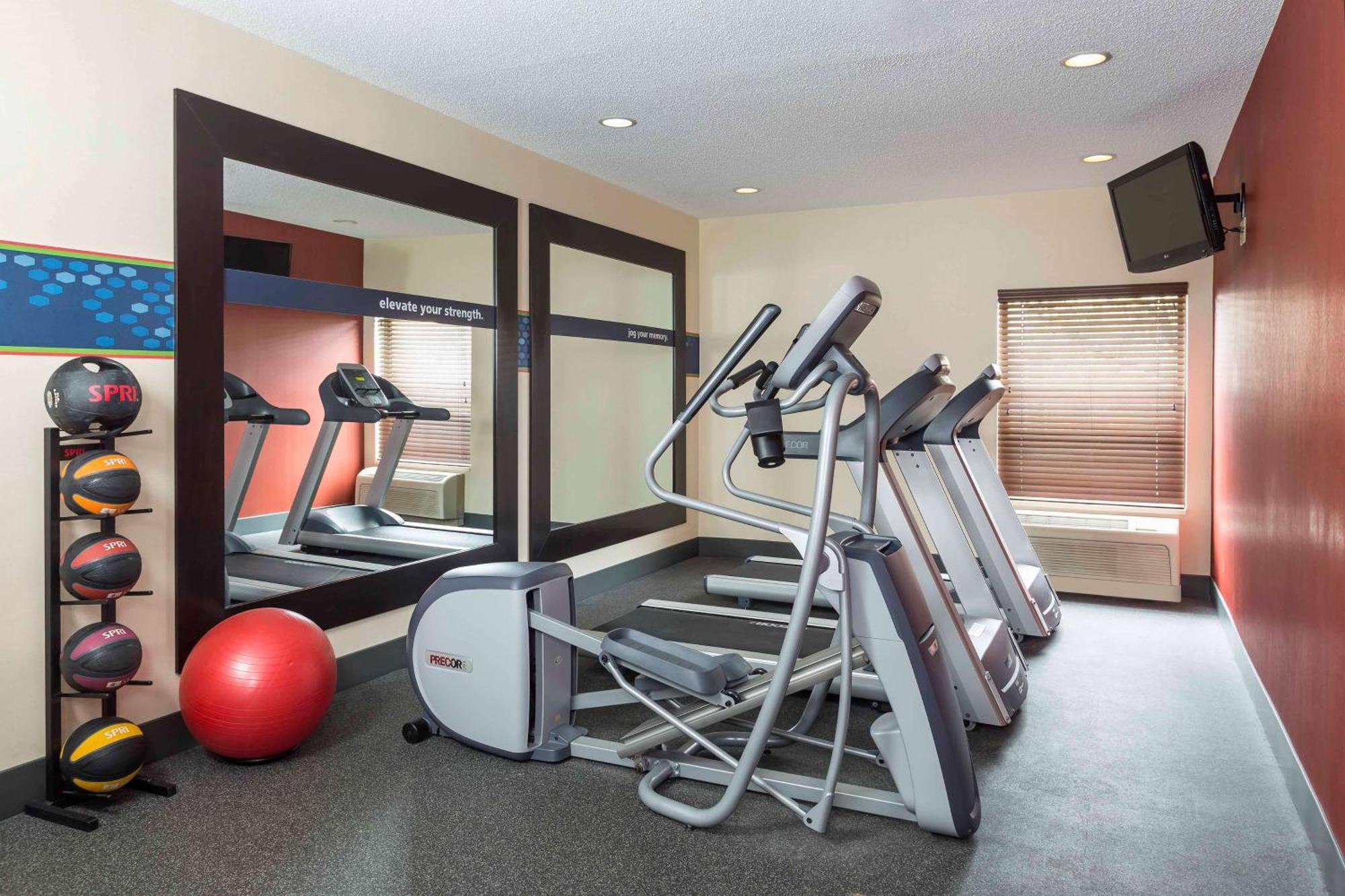 Hampton Inn Youngstown/Boardman Poland Exteriör bild